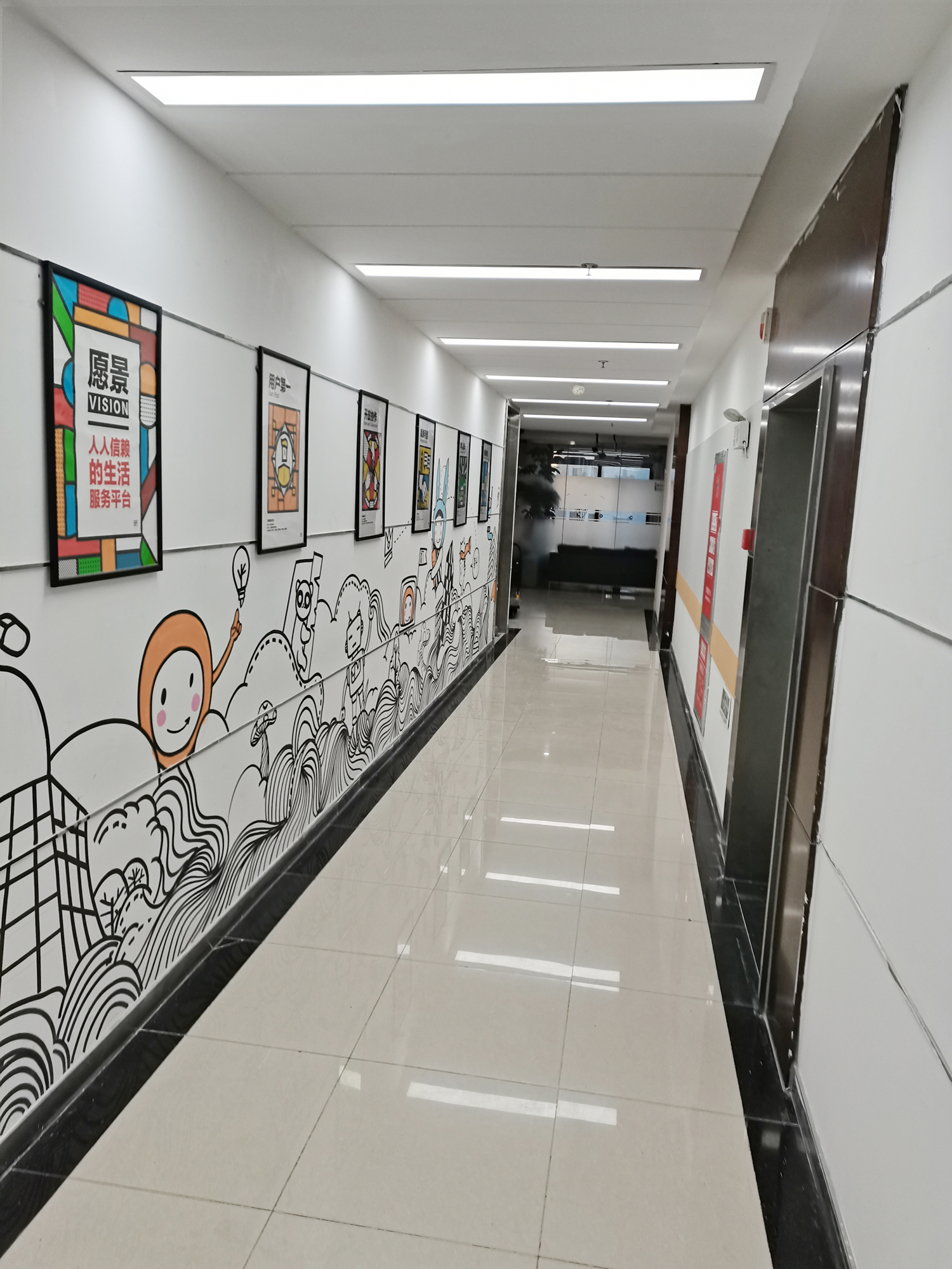 合肥五八信息技術(shù)分公司1980平方辦公室翻新改造工程(圖5) 過道3.jpg