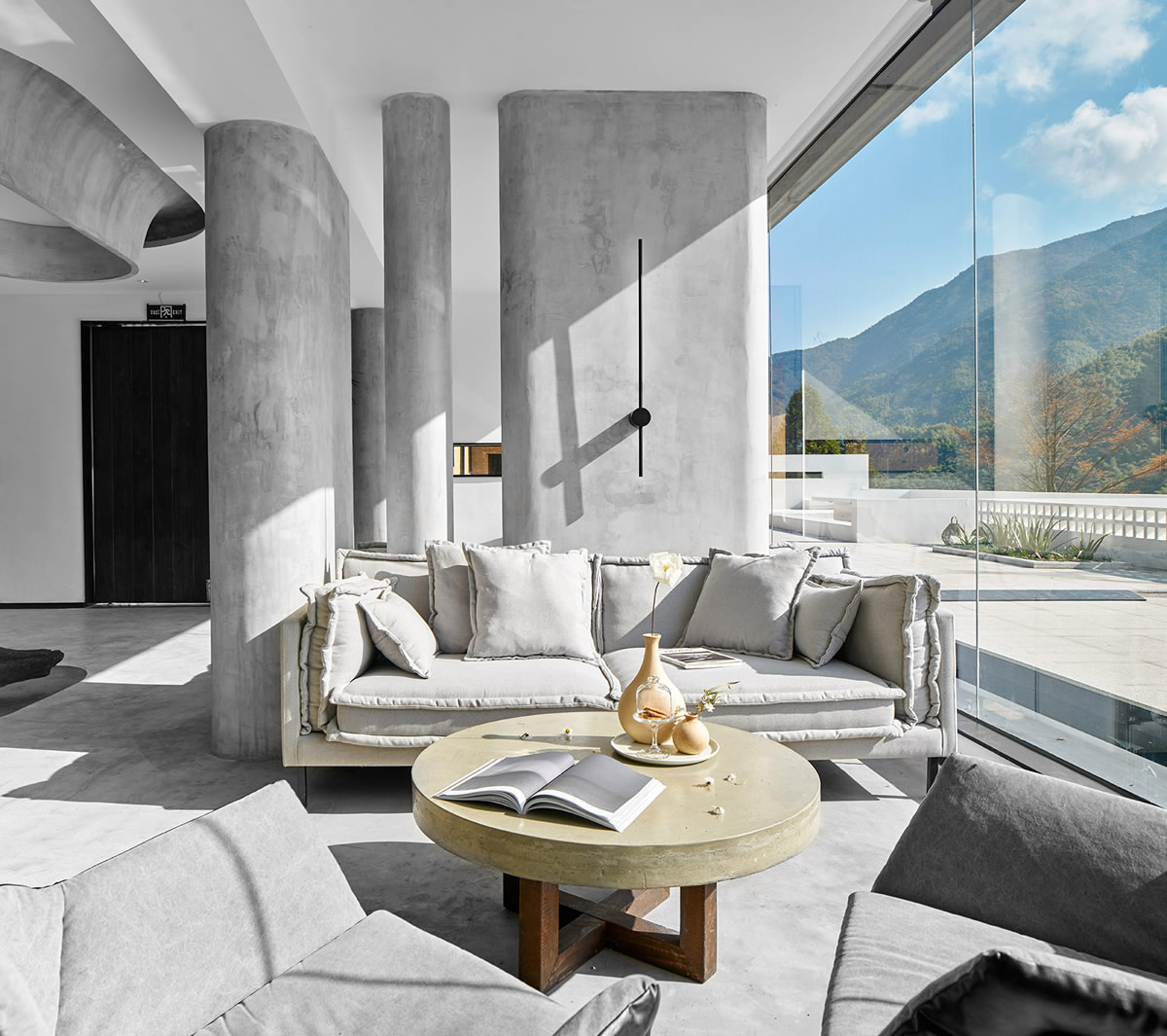 “白+灰”簡(jiǎn)約風(fēng)格民宿休閑廳(圖3) “白+灰”簡(jiǎn)約風(fēng)格民宿休閑廳(圖3)